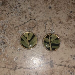 Nature inspired earrings with real leaves!